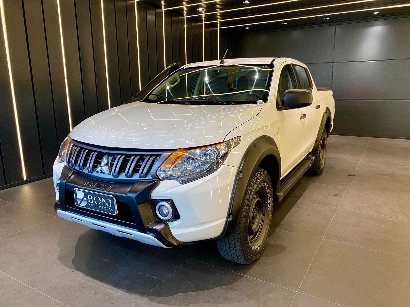 //www.autoline.com.br/carro/mitsubishi/l200-triton-sport-24-glx-outdoor-16v-diesel-4p-4x4-turbo-manual/2020/blumenau-sc/24176059