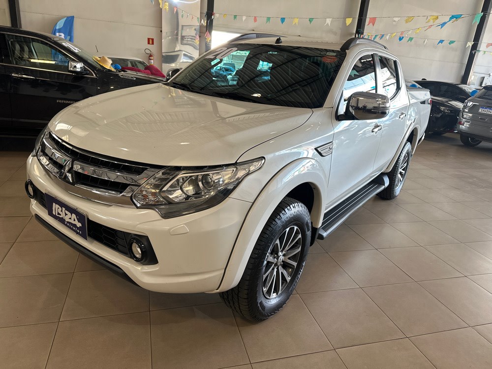 //www.autoline.com.br/carro/mitsubishi/l200-triton-sport-24-hpe-16v-diesel-4p-4x4-turbo-automatico/2020/patos-de-minas-mg/24691583