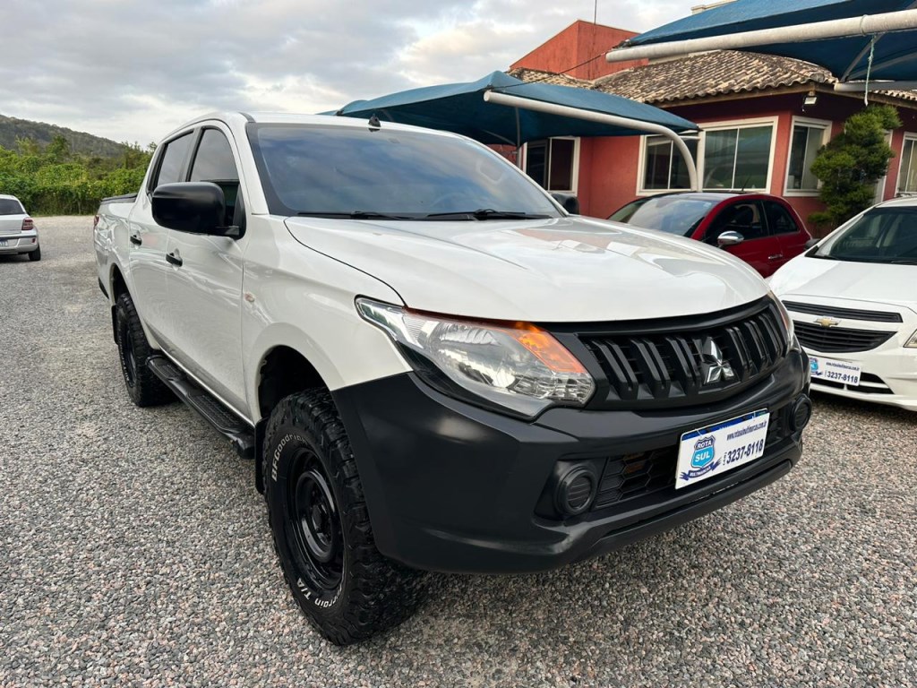 //www.autoline.com.br/carro/mitsubishi/l200-triton-sport-24-glx-16v-diesel-4p-4x4-turbo-manual/2020/florianopolis-sc/24700597