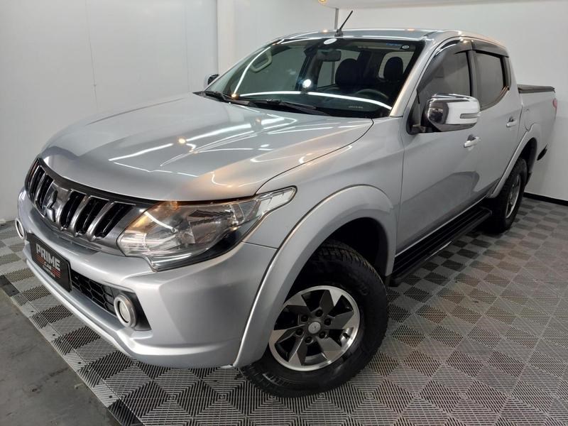 //www.autoline.com.br/carro/mitsubishi/l200-triton-sport-24-hpe-16v-diesel-4p-4x4-turbo-automatico/2019/curitiba-pr/24897301