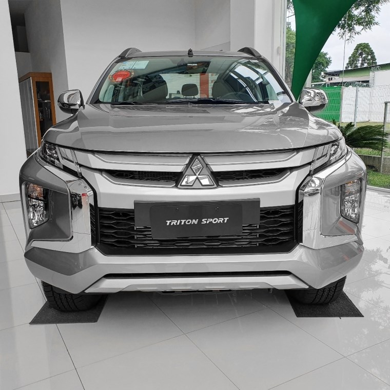 //www.autoline.com.br/carro/mitsubishi/l200-triton-sport-24-hpe-diesel-4p-4x4-turbo-automatico/2025/curitiba-pr/24935556