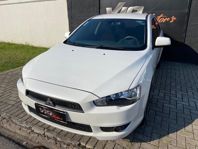 //www.autoline.com.br/carro/mitsubishi/lancer-20-sedan-hl-16v-gasolina-4p-cvt/2017/sao-jose-dos-pinhais-pr/24848253