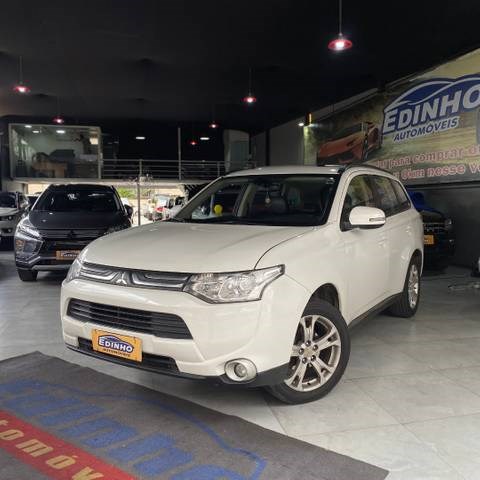 //www.autoline.com.br/carro/mitsubishi/outlander-20-16v-gasolina-4p-cvt/2015/volta-redonda-rj/23021068
