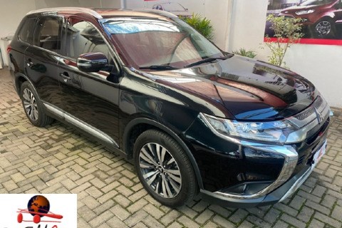 //www.autoline.com.br/carro/mitsubishi/outlander-20-hpe-7l-16v-gasolina-4p-cvt/2019/guaiba-rs/23683993