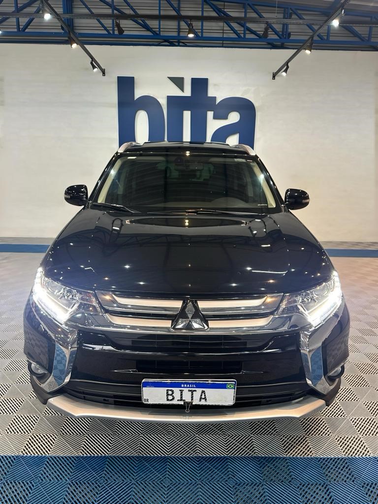 //www.autoline.com.br/carro/mitsubishi/outlander-20-16v-gasolina-4p-cvt/2017/icara-sc/23754552
