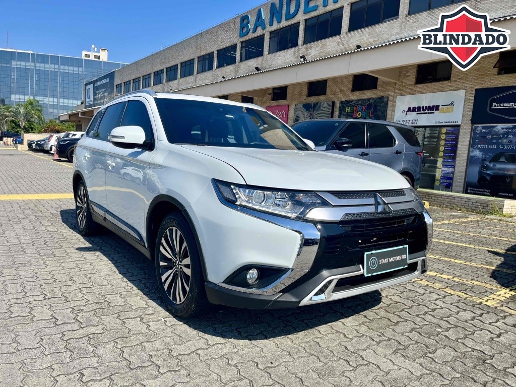 //www.autoline.com.br/carro/mitsubishi/outlander-20-hpe-7l-16v-gasolina-4p-cvt/2019/rio-de-janeiro-rj/23774192