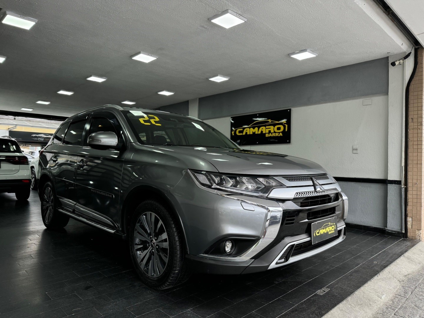 //www.autoline.com.br/carro/mitsubishi/outlander-20-hpe-7l-16v-gasolina-4p-cvt/2022/rio-de-janeiro-rj/24130501