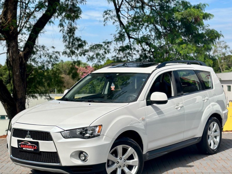 //www.autoline.com.br/carro/mitsubishi/outlander-30-v6-gt-24v-gasolina-4p-4x4-automatico/2012/cascavel-pr/24625601