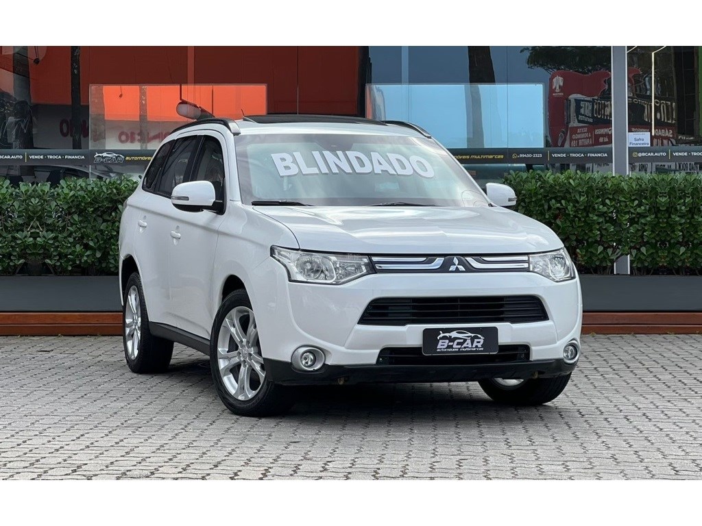 //www.autoline.com.br/carro/mitsubishi/outlander-20-16v-gasolina-4p-cvt/2015/rio-de-janeiro-rj/24727343