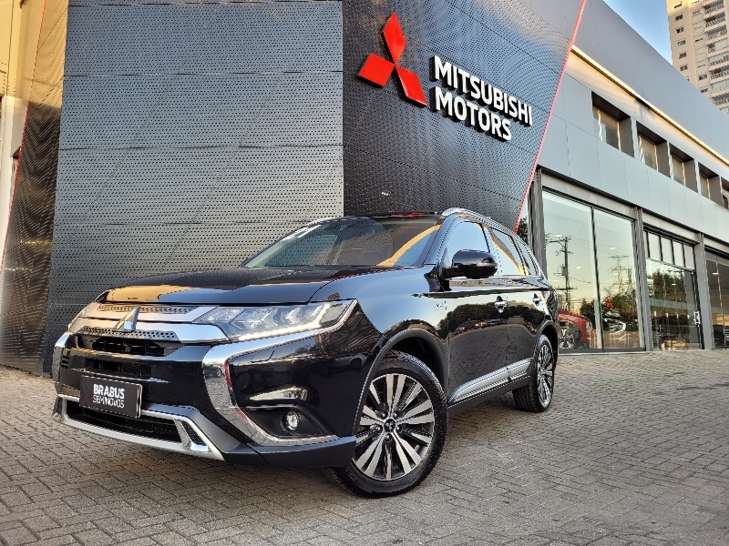 //www.autoline.com.br/carro/mitsubishi/outlander-30-v6-hpe-s-7l-24v-gasolina-4p-4x4-automatico/2021/sao-paulo-sp/24735291