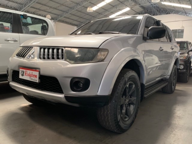 //www.autoline.com.br/carro/mitsubishi/pajero-dakar-32-16v-diesel-4p-4x4-turbo-manual/2013/belem-pa/23785608