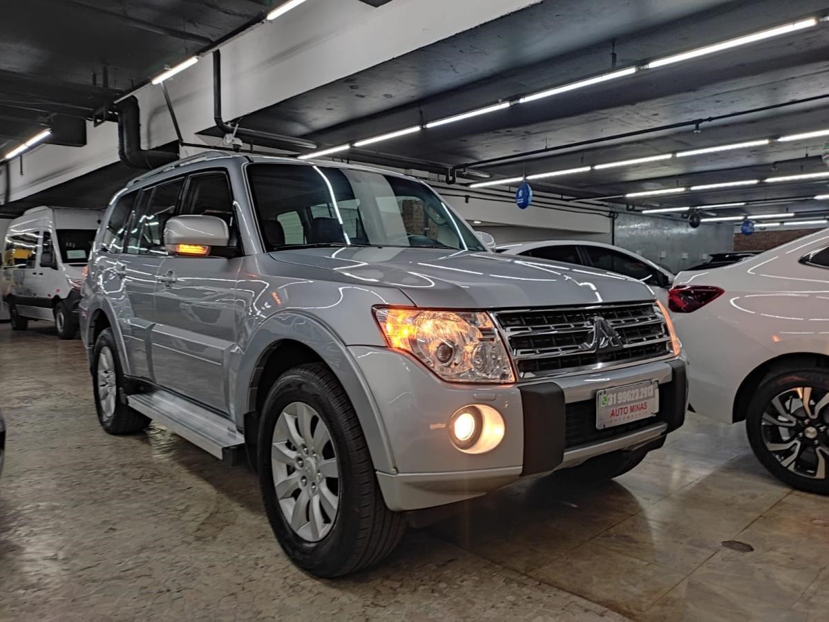 //www.autoline.com.br/carro/mitsubishi/pajero-full-32-hpe-16v-diesel-4p-4x4-turbo-automatico/2011/belo-horizonte-mg/24045029