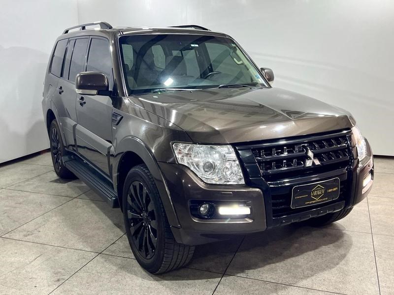 //www.autoline.com.br/carro/mitsubishi/pajero-full-32-hpe-16v-diesel-4p-4x4-turbo-automatico/2019/belo-horizonte-mg/24971396