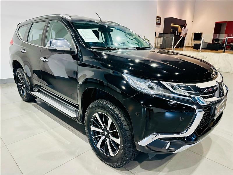 //www.autoline.com.br/carro/mitsubishi/pajero-sport-24-hpe-top-16v-diesel-4p-4x4-turbo-automatico/2020/belo-horizonte-mg/24536247
