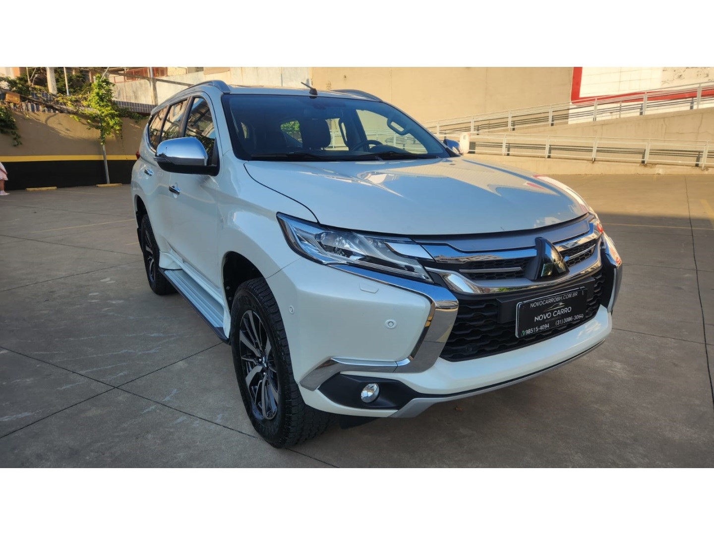 //www.autoline.com.br/carro/mitsubishi/pajero-sport-24-hpe-top-16v-diesel-4p-4x4-turbo-automatico/2020/belo-horizonte-mg/24833282