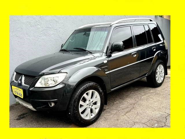 //www.autoline.com.br/carro/mitsubishi/pajero-tr4-20-16v-flex-4p-4x4-automatico/2011/sao-paulo-sp/23574022