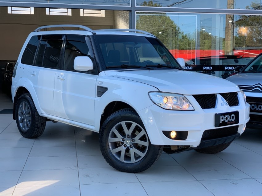 //www.autoline.com.br/carro/mitsubishi/pajero-tr4-20-16v-flex-4p-manual/2015/viamao-rs/24816917