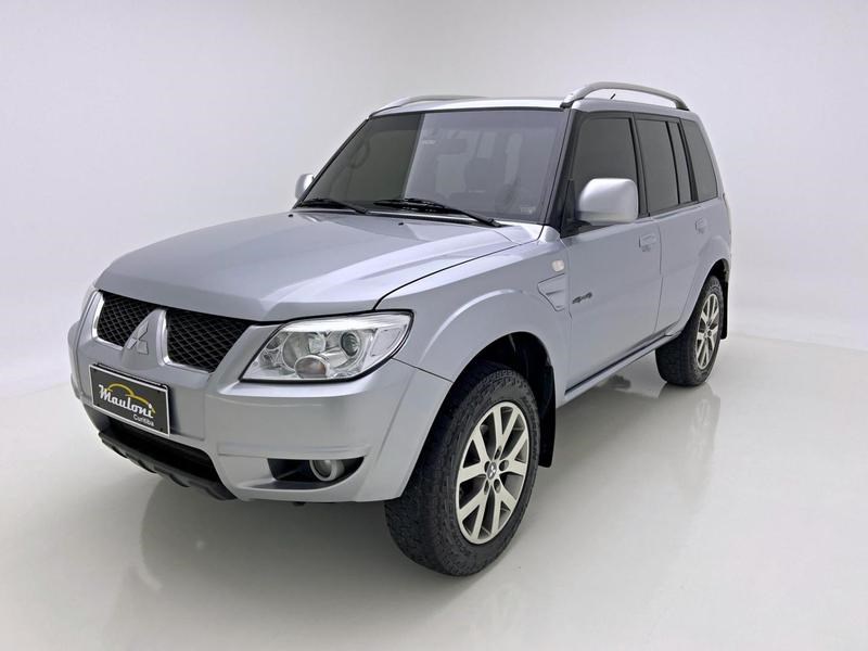 //www.autoline.com.br/carro/mitsubishi/pajero-tr4-20-16v-flex-4p-4x4-automatico/2015/curitiba-pr/24902321