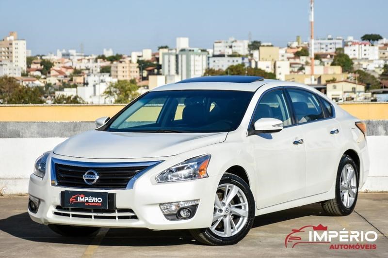 //www.autoline.com.br/carro/nissan/altima-25-sl-16v-gasolina-4p-automatico/2014/belo-horizonte-mg/24965829