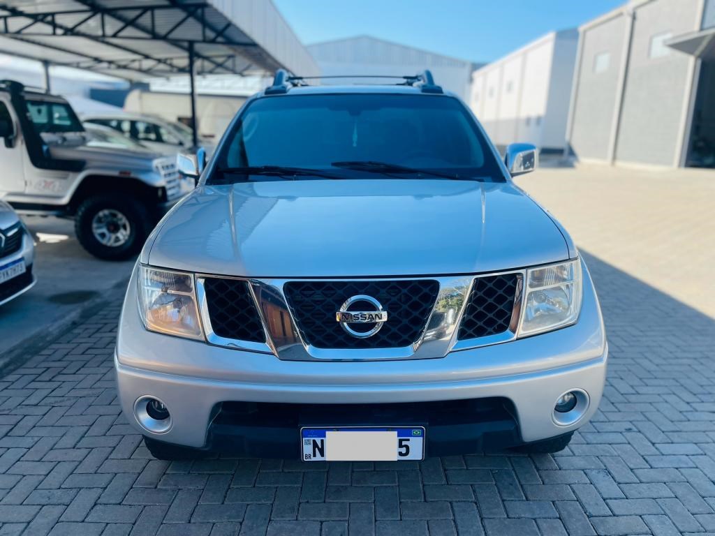 //www.autoline.com.br/carro/nissan/frontier-25-cd-le-16v-diesel-4p-4x4-turbo-automatico/2012/criciuma-sc/23613751