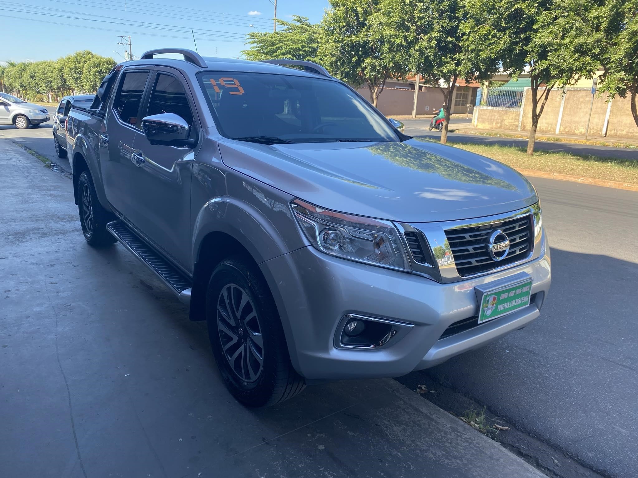 //www.autoline.com.br/carro/nissan/frontier-23-cd-le-16v-diesel-4p-4x4-turbo-automatico/2019/santa-rosa-de-viterbo-sp/23800000