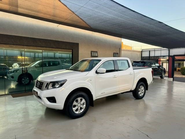 //www.autoline.com.br/carro/nissan/frontier-23-cd-s-16v-diesel-4p-4x4-turbo-manual/2019/ribeirao-preto-sp/24114961