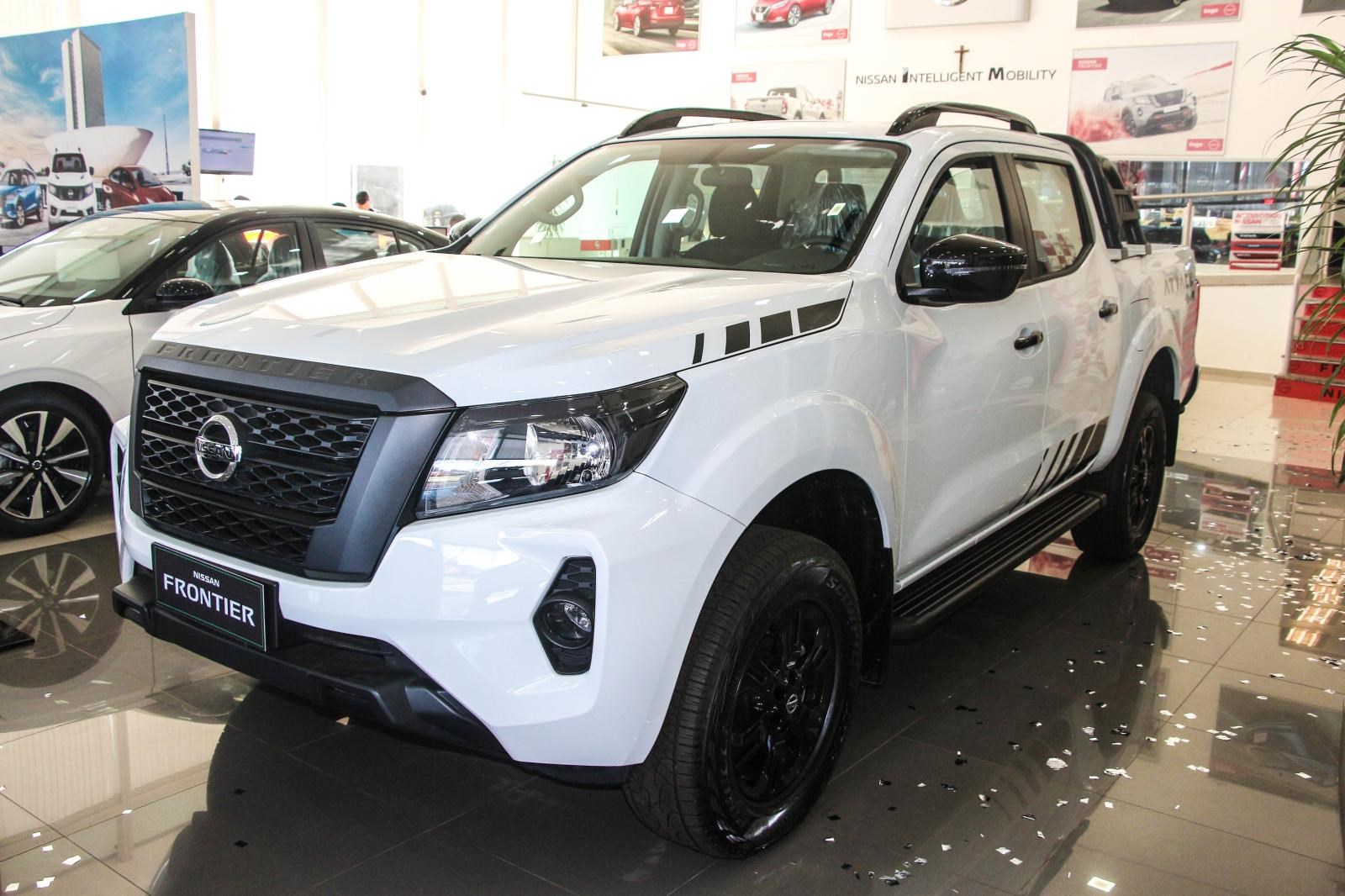 //www.autoline.com.br/carro/nissan/frontier-23-cd-attack-16v-diesel-4p-4x4-turbo-automati/2024/goiania-go/24134579