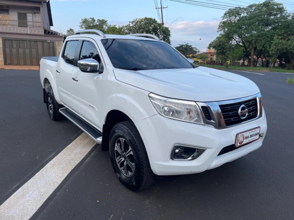 //www.autoline.com.br/carro/nissan/frontier-23-cd-le-16v-diesel-4p-4x4-turbo-automatico/2018/ribeirao-preto-sp/24153504