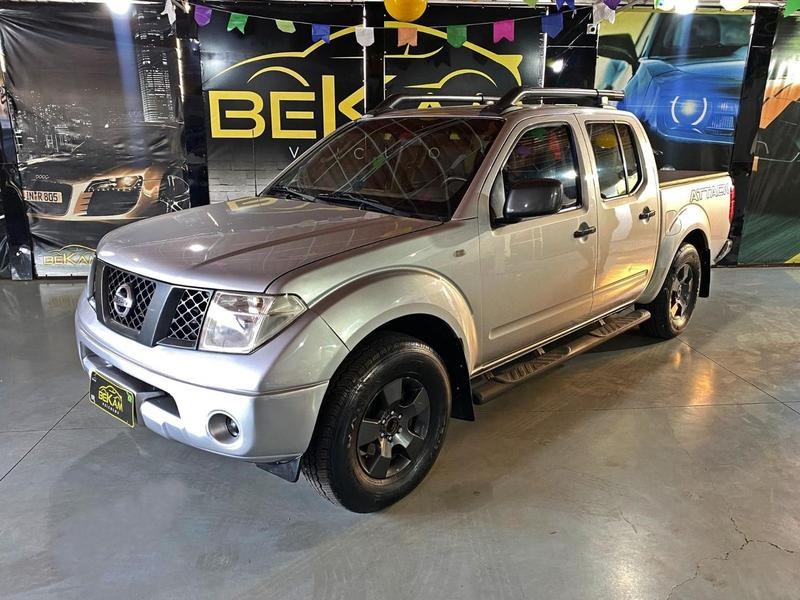 //www.autoline.com.br/carro/nissan/frontier-25-se-attack-4x2-mt-16v-tdi-144cv-4p-diesel-m/2011/valparaiso-de-goias-go/24628111