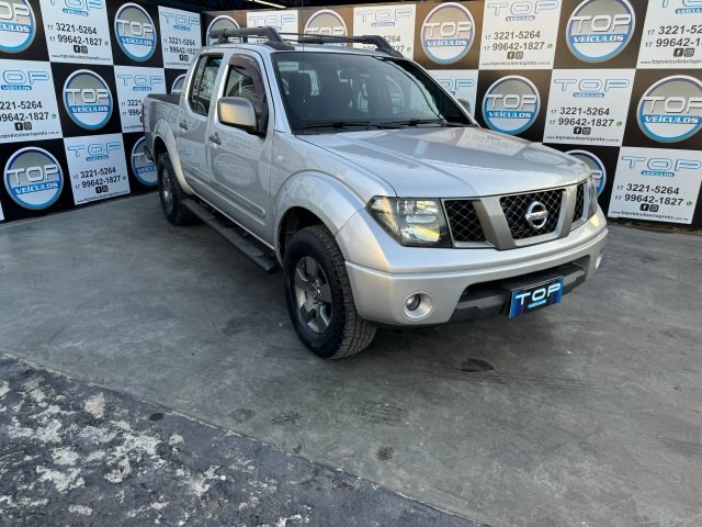 //www.autoline.com.br/carro/nissan/frontier-25-cd-se-attack-16v-diesel-4p-4x4-turbo-manua/2012/sao-jose-do-rio-preto-sp/24789163