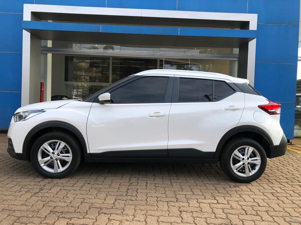 //www.autoline.com.br/carro/nissan/kicks-16-s-16v-flex-4p-cvt/2020/barretos-sp/22733094
