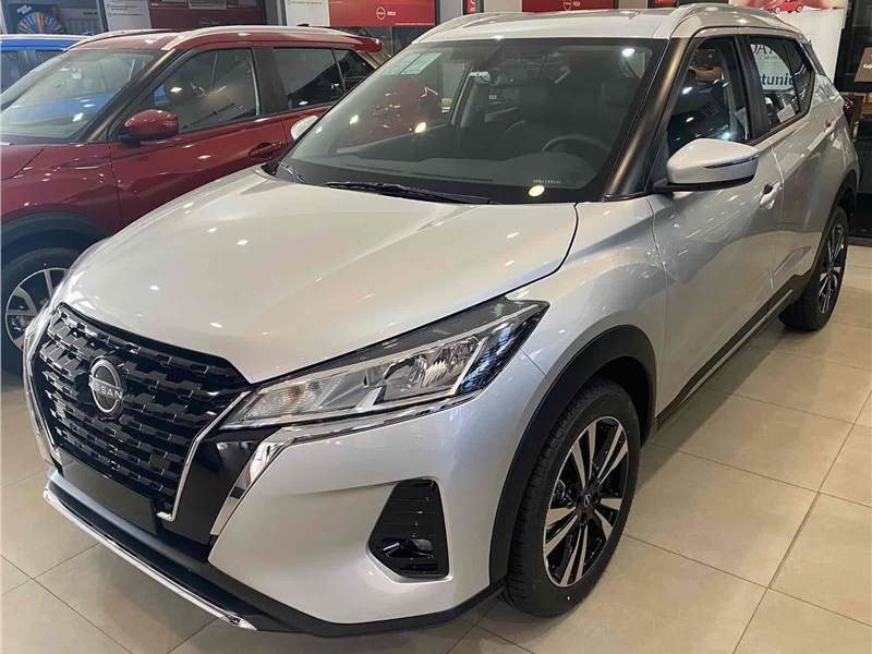 //www.autoline.com.br/carro/nissan/kicks-16-advance-16v-flex-4p-cvt/2024/sao-paulo-sp/23595242