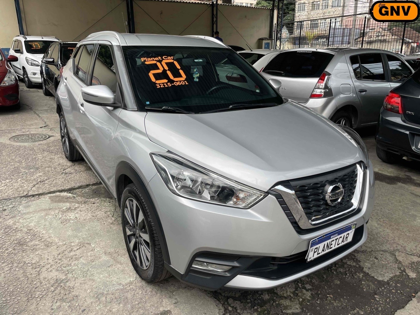 //www.autoline.com.br/carro/nissan/kicks-16-sv-16v-flex-4p-cvt/2020/rio-de-janeiro-rj/24132079