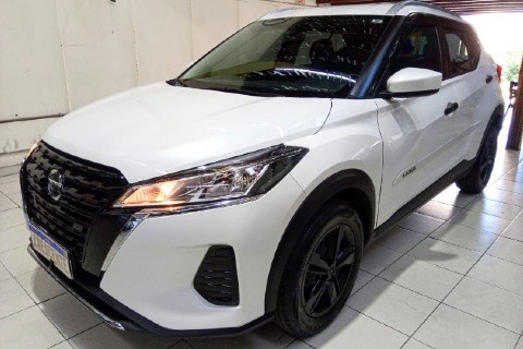 //www.autoline.com.br/carro/nissan/kicks-16-active-16v-flex-4p-cvt/2022/sao-paulo-sp/24302374