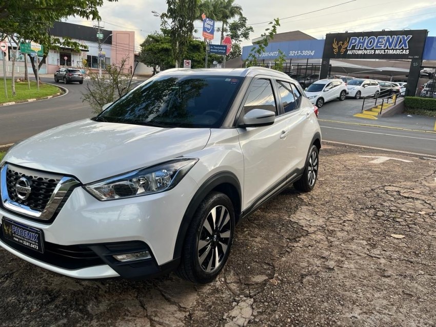 //www.autoline.com.br/carro/nissan/kicks-16-sv-16v-flex-4p-cvt/2018/campinas-sp/24506547