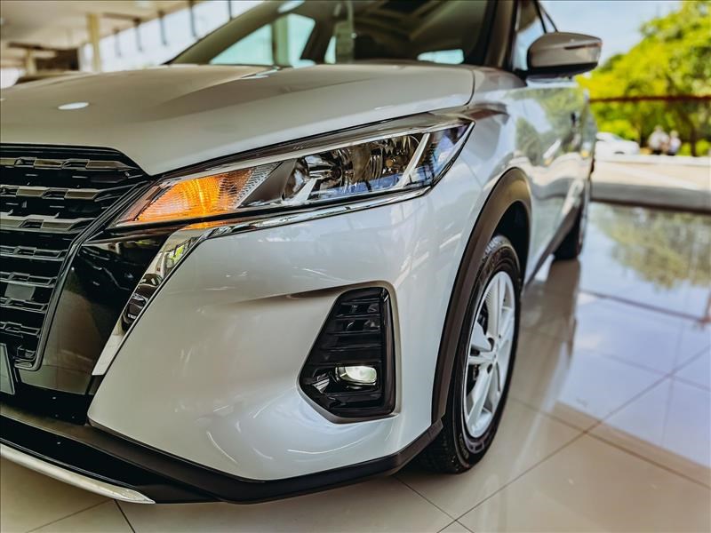 //www.autoline.com.br/carro/nissan/kicks-16-active-16v-flex-4p-cvt/2024/sao-paulo-sp/24750187