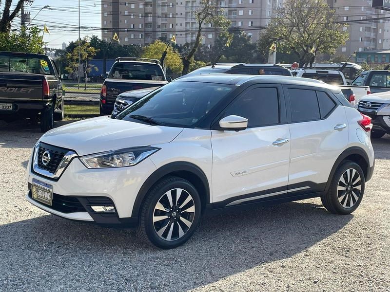 //www.autoline.com.br/carro/nissan/kicks-16-sl-16v-flex-4p-cvt/2018/curitiba-pr/24884767