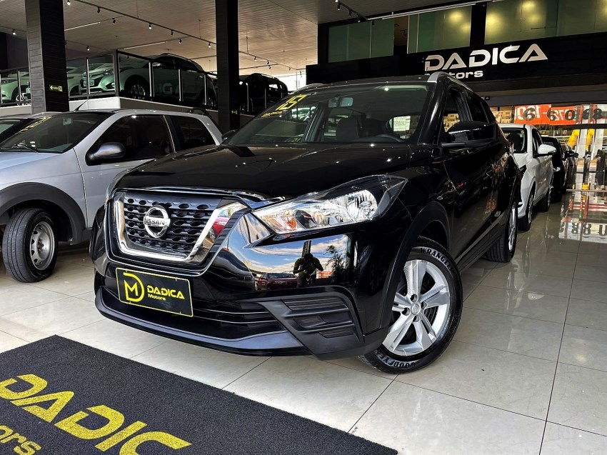 //www.autoline.com.br/carro/nissan/kicks-16-s-16v-flex-4p-cvt/2018/campinas-sp/24971749