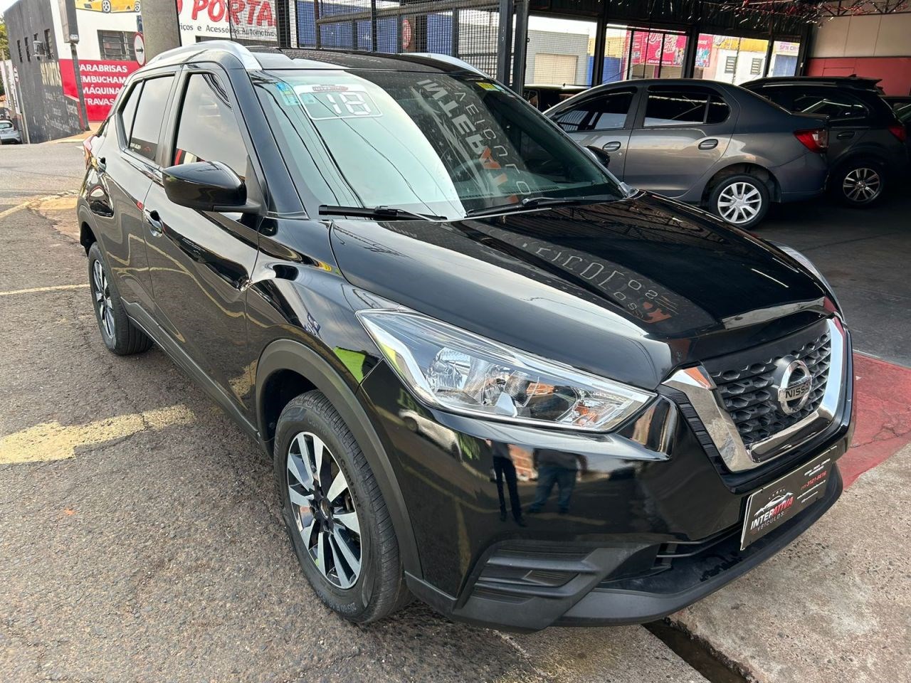 //www.autoline.com.br/carro/nissan/kicks-16-s-16v-flex-4p-cvt/2018/sao-jose-do-rio-preto-sp/25030254