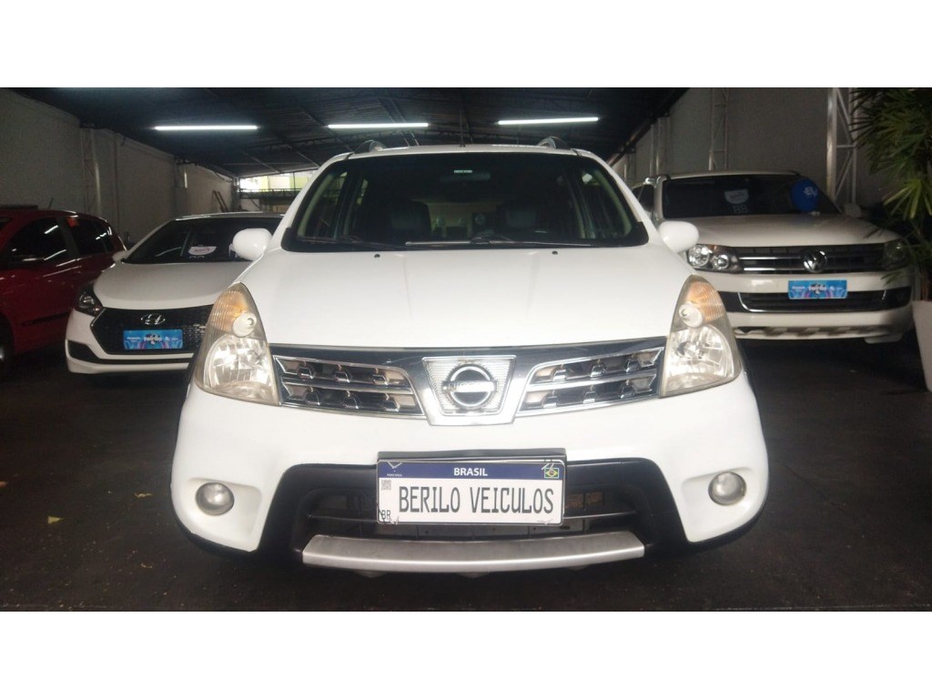 //www.autoline.com.br/carro/nissan/livina-18-x-gear-sl-16v-flex-4p-automatico/2010/maringa-pr/24878701