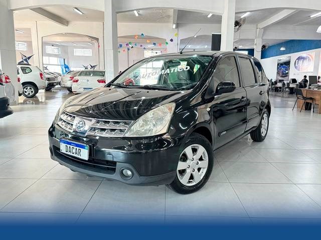 //www.autoline.com.br/carro/nissan/livina-18-s-16v-flex-4p-automatico/2010/hortolandia-sp/24919008