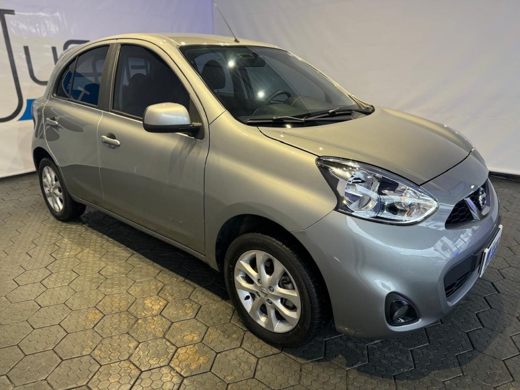 //www.autoline.com.br/carro/nissan/march-16-sv-16v-flex-4p-cvt/2020/joinville-sc/24893344