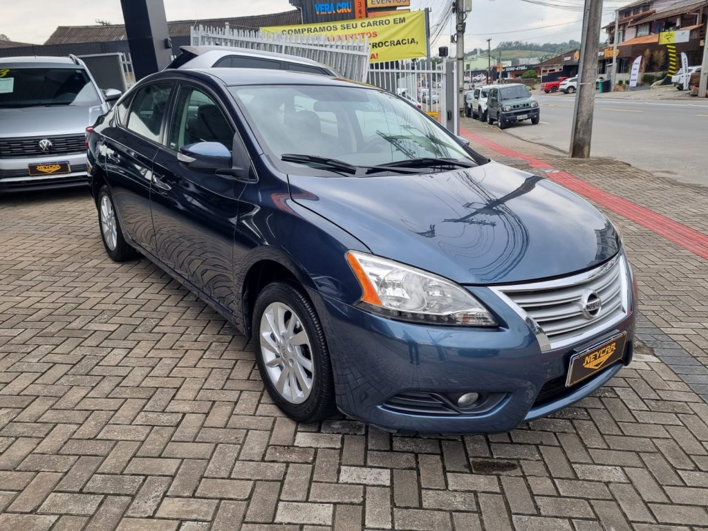 //www.autoline.com.br/carro/nissan/sentra-20-sv-16v-flex-4p-cvt/2014/joinville-sc/23885012