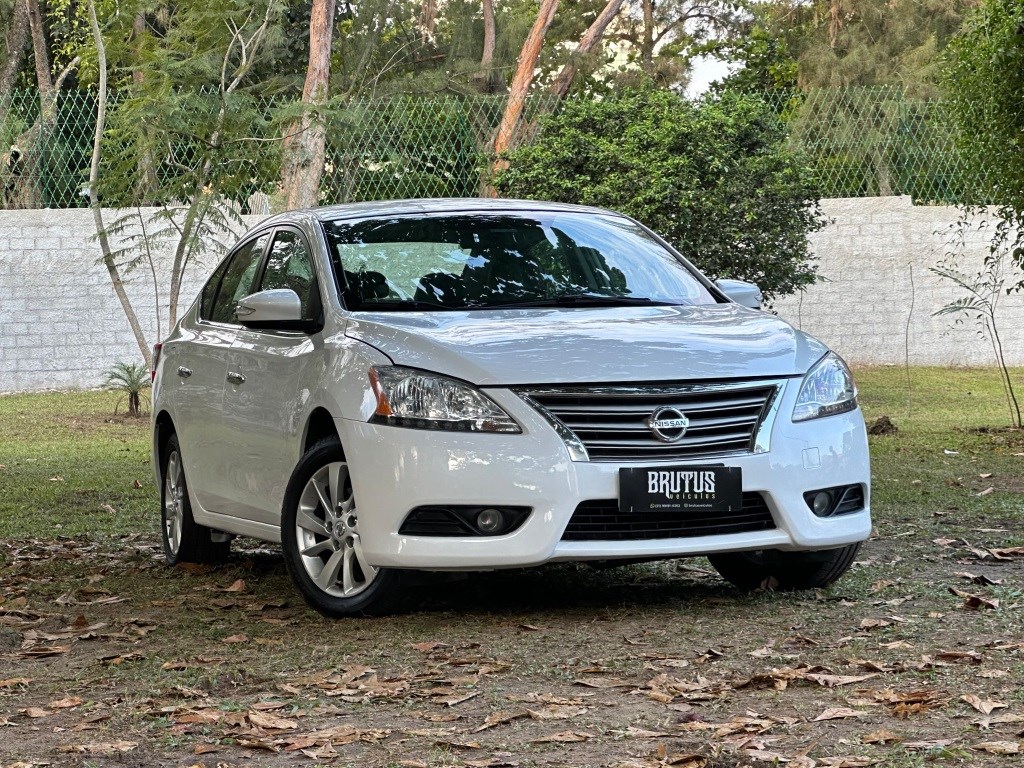 //www.autoline.com.br/carro/nissan/sentra-20-sv-16v-flex-4p-cvt/2015/rio-de-janeiro-rj/24522221