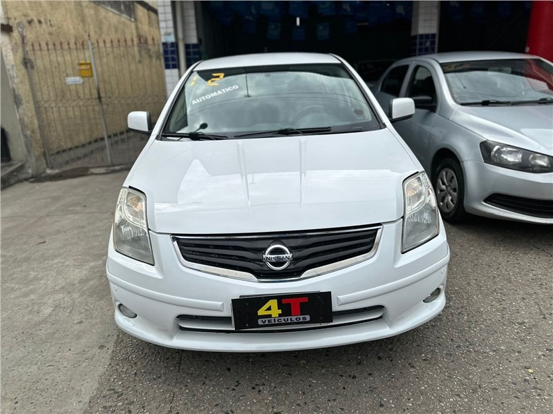 //www.autoline.com.br/carro/nissan/sentra-20-16v-flex-4p-cvt/2012/rio-de-janeiro-rj/25015703