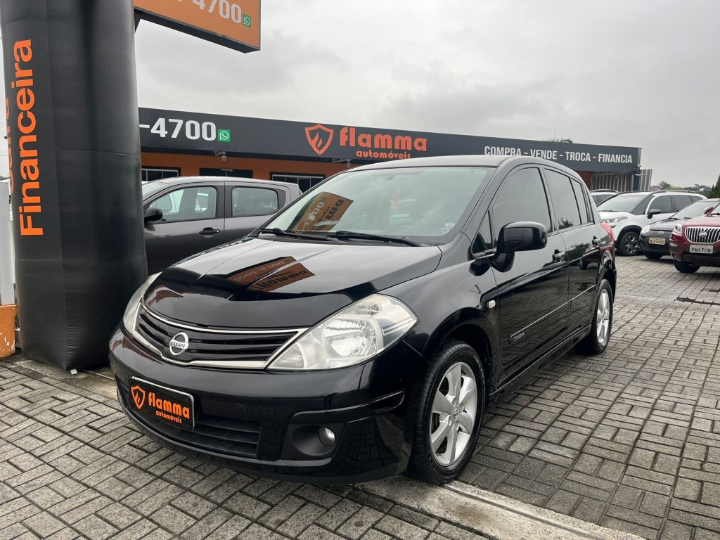 //www.autoline.com.br/carro/nissan/tiida-18-hatch-sl-16v-flex-4p-automatico/2012/joinville-sc/23723682