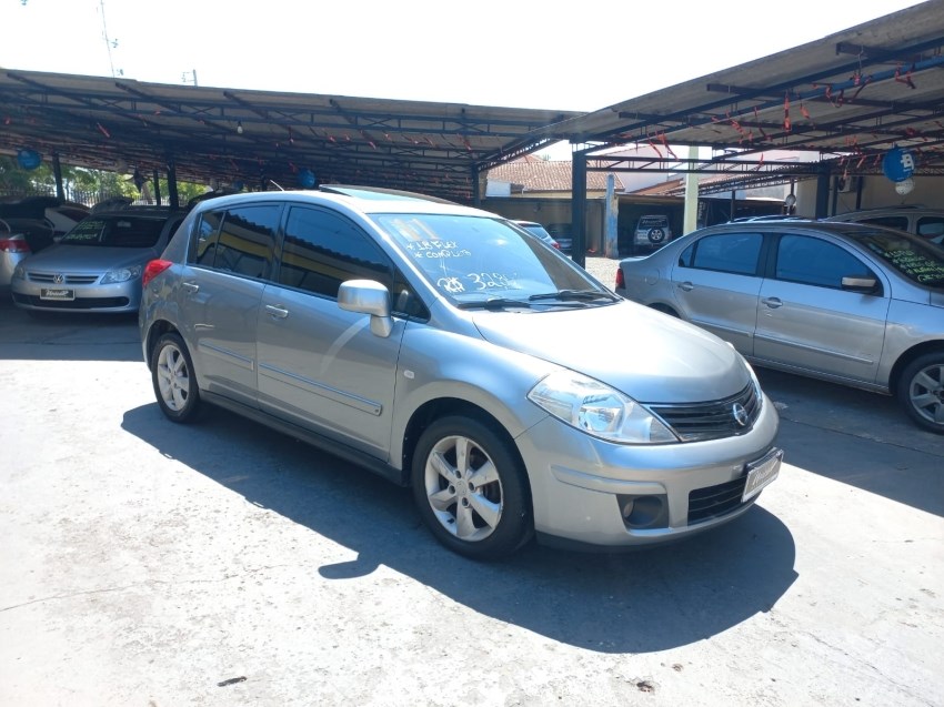 //www.autoline.com.br/carro/nissan/tiida-18-hatch-sl-16v-flex-4p-manual/2011/telemaco-borba-pr/24593507