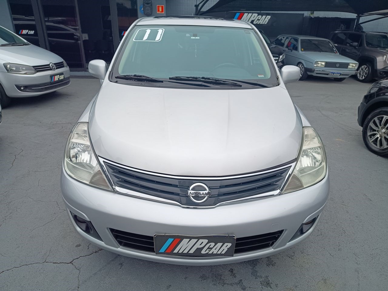 //www.autoline.com.br/carro/nissan/tiida-18-hatch-sl-16v-flex-4p-automatico/2011/sao-bernardo-do-campo-sp/24680753