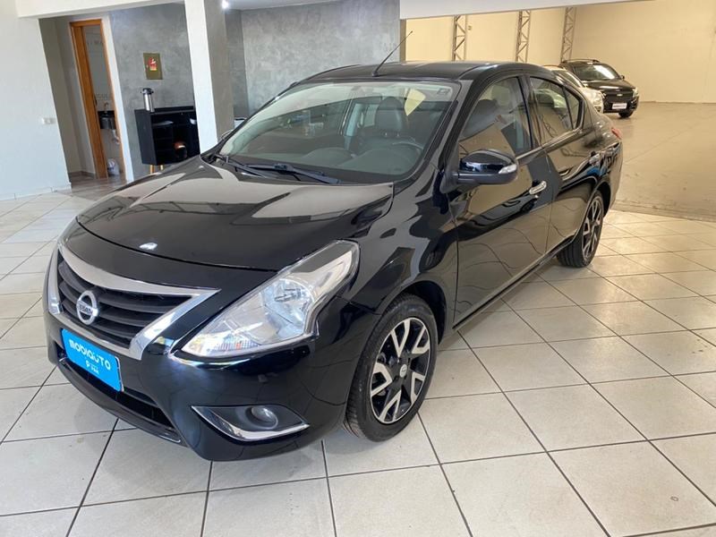 //www.autoline.com.br/carro/nissan/versa-16-sl-16v-flex-4p-cvt/2017/sarandi-pr/24701634