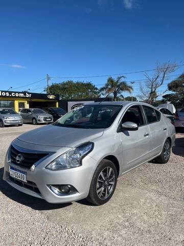 //www.autoline.com.br/carro/nissan/versa-16-unique-16v-flex-4p-cvt/2018/rio-grande-rs/24709189